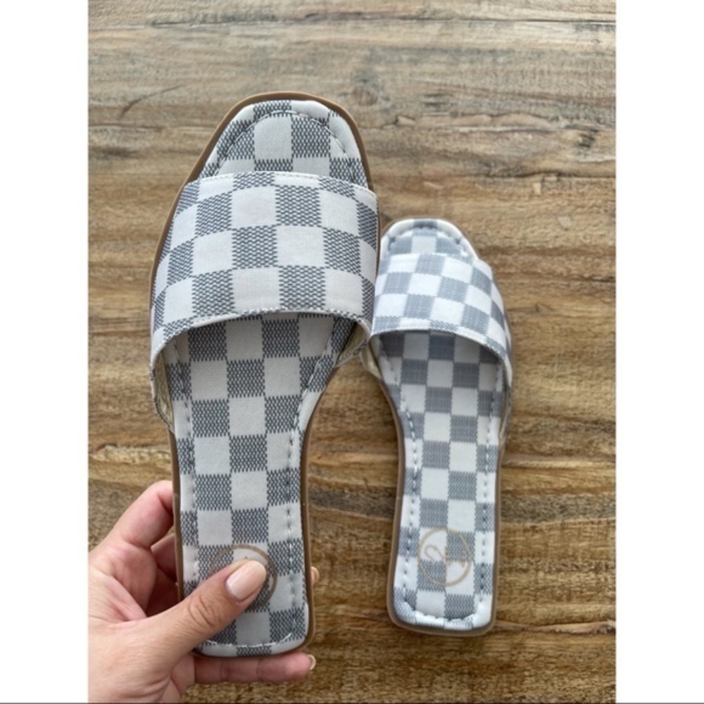 Laguna Checkered‎ Sandals (White) - Picture 2 of 4